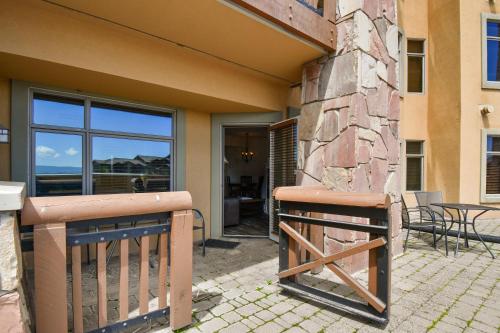 Sundial Lodge Superior 2 Bedroom by Canyons Village Rentals - image 7