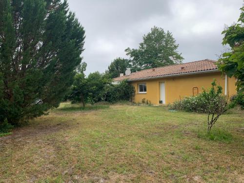 Spacious happy house, pool & garden