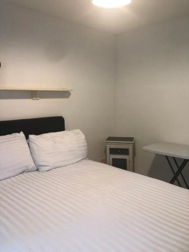 private room to rent in Μίντλετον