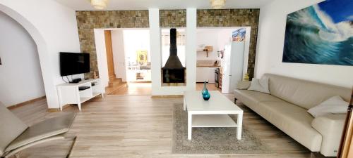 VillaTommy heated pool, hottub, fast wifi 2