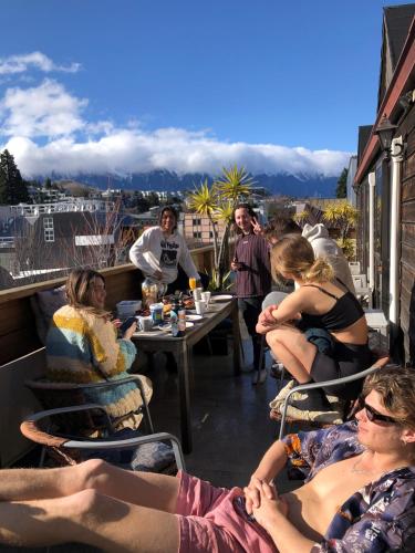 Adventure Queenstown Hostel – Queenstown, CA