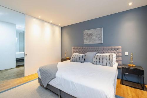 2BR Energy Living Oasis 24/7 Guard, Pool, Gym
