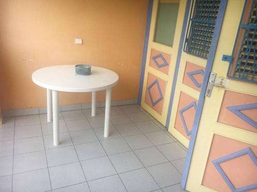 Studio à 400m de la plage Pointe Marin (Studio a 400m de la plage Pointe Marin) in Сент-Анна