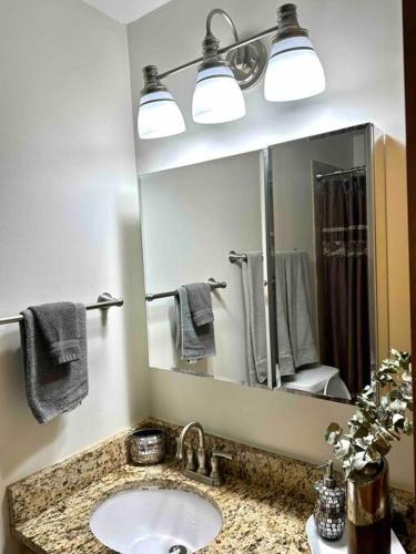 Premium Downtown Location! Riverwalk & Magnificent Mile in Chicago, USA