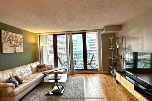 Premium Downtown Location! Riverwalk & Magnificent Mile in Chicago, USA