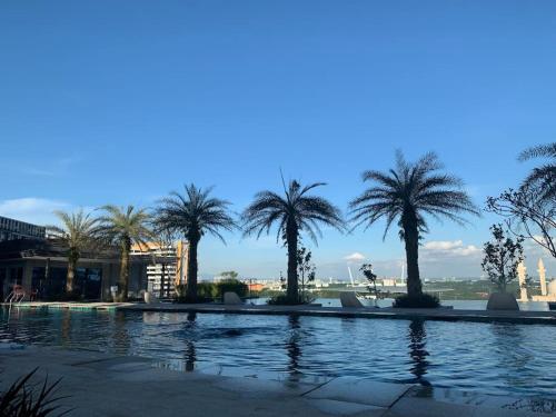 Radia Residence Bukit Jelutong, Shah Alam by Emerald in Bukit Jelutong