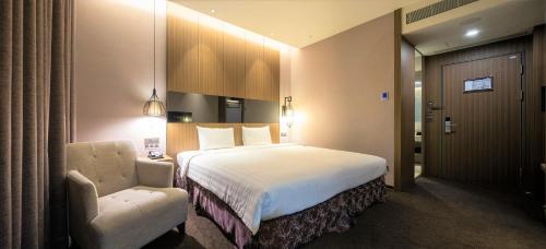 472006385 Hotel Intrendy