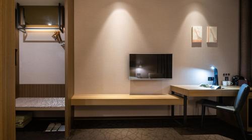 472006394 Hotel Intrendy