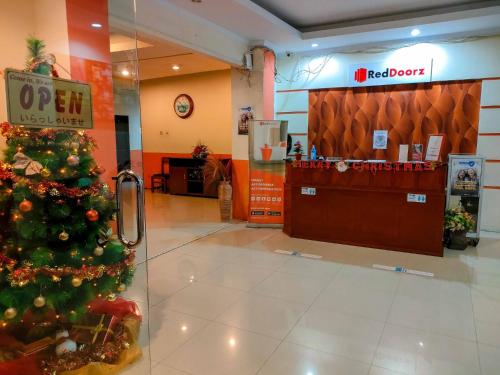 A szálláshely kívülről, RedDoorz near Jalan Jendral Sudirman in Singkil