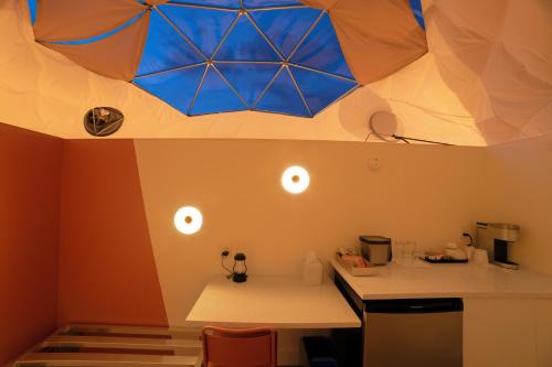 Skyview Hotel - image 7