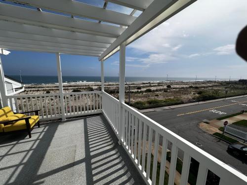 Beach House in heart of NYC photo 1