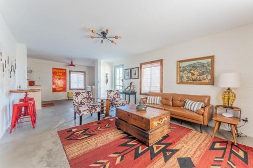 NEW PROPERTY! The Cactus Villas at Joshua Tree National Park - Pool, Hot Tub, Outdoor Shower, Fire Pit in Twentynine Palms, USA