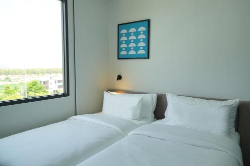 2 twin beds