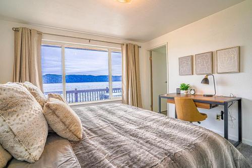 Waterfront Retreat, Relaxation, Fun in Hood Canal