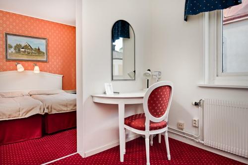 2 twin beds