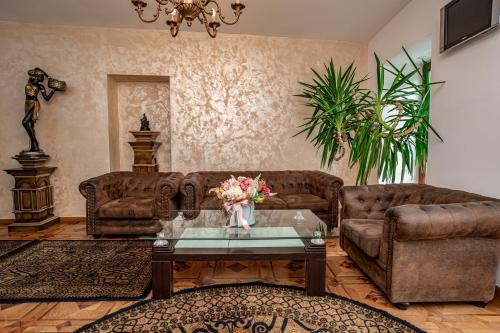 Hotel Rin - image 10