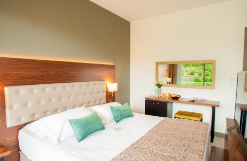 Acrotel Athena Pallas - image 12