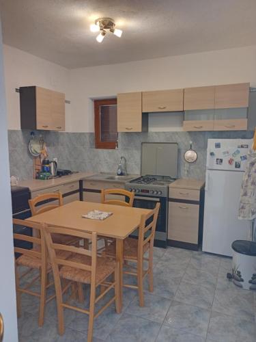 Konyha, Kuća za odmor Mira blizu Biograda na moru (Kuca za odmor Mira blizu Biograda na moru) in Donja Jagodnja