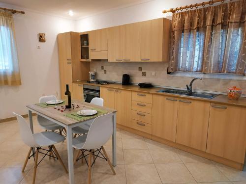 Central Moudros apartments in Moudrosa