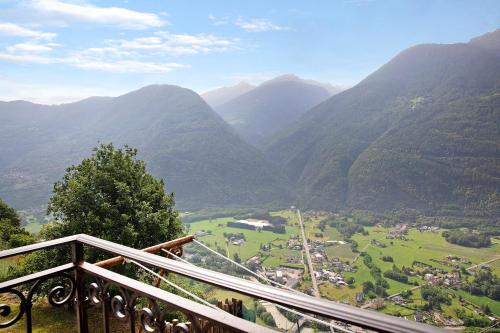 Il posto al sole Caronella