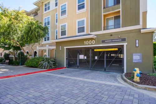 San Bruno 2BR w Pool WD Gym highway access SFO-727 San Bruno 2BR w Pool WD Gym highway access SFO-727