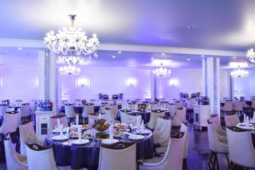 restavracija, Reikartz Dostyk Kokshetau in Kokshetau