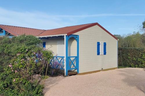 Chalet spacieux à 8 km de la mer