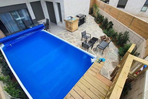 مسبح, Paradise in Achziv Beach in Nahariya