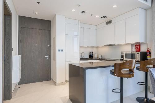 Fully Furnished I Lagoons View I District One, Dubaj (zdjęcie 9)