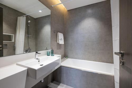 Fully Furnished I Lagoons View I District One - main image