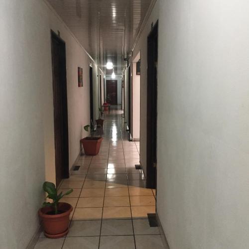 Entrance, Hotel El Dorado in Merced