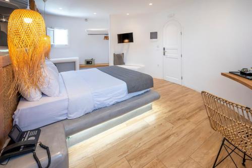 Mediterranean White - image 12