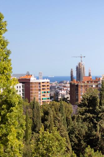 Lodging Apartments Guell Gaudi - image 3
