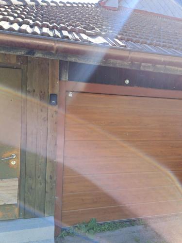 A szálláshely kívülről, Alte Scheune, Parken-WLAN-Küche-Bad-Tierlieb (Alte Scheune, Parken-WLAN-Kuche-Bad-Tierlieb) in Aarau