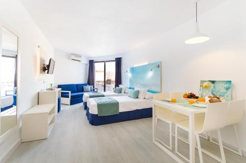 Plazamar Serenity Resort Apartamentos Plazamar is perfectly located for both business and leisure guests in Santa Ponsa. Offering a variety of facilities and services, the hotel provides all you need for a good nights sleep.