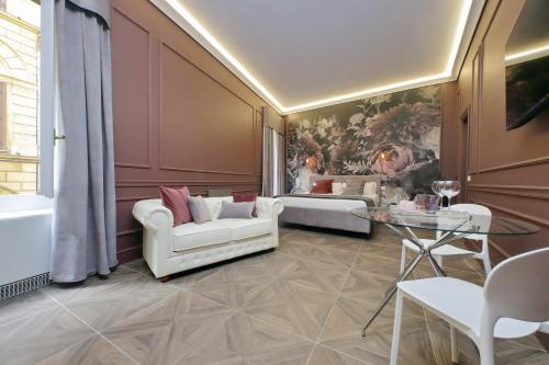 YCH-Butterfly Flat close Trevi Fountain, Rom (Foto 7)