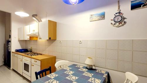 Beach Apartment Selce - image 4