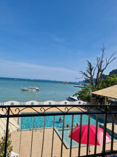 Balcony/terrace, Anyavee Chom By The Sea in Ban Sai Thai