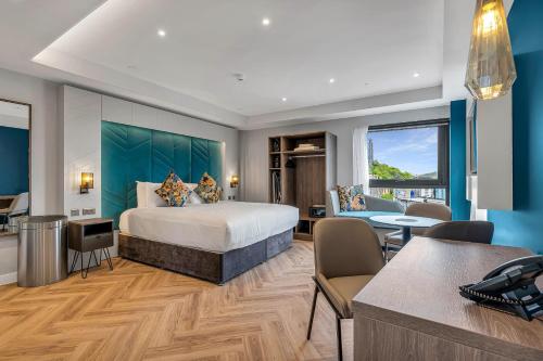 Roomzzz Edinburgh – khách sạn tại New Town