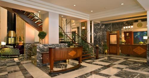 Hotel Marine Plaza Mumbai near Chhatrapati Shivaji Terminus