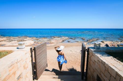 Villa - Beach Front room in Hersonissos Beach Villa - Your Seafront Retreat by etouri