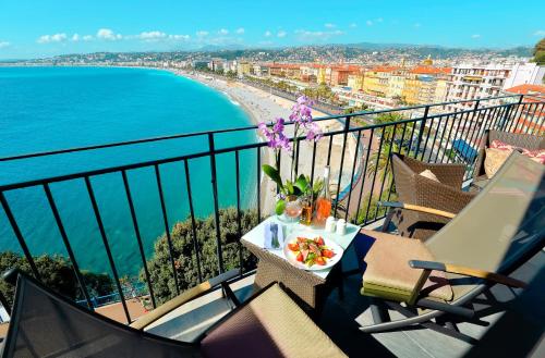 Suite Baie des Anges with Full Sea View