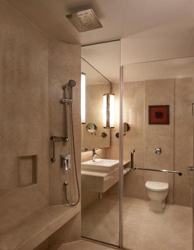 Courtyard by Marriott Mumbai International Airport, Bombay (foto 11)