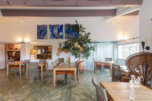 Hôtel Restaurant Les Arnelles 4