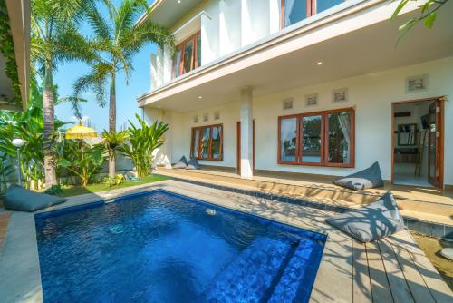 TropicalVibes 4BR RiceField, Ocean & Volcano view Canggu !