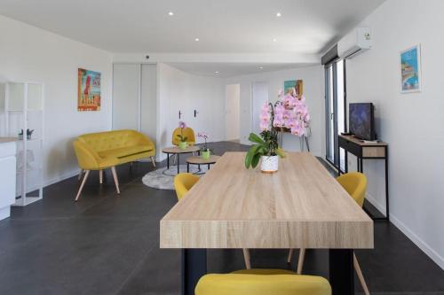 Echapée Belle - Vinayard view - Jacuzzi BBQ - parking (Echapee Belle - Vinayard view - Jacuzzi BBQ - parking) in Cremat