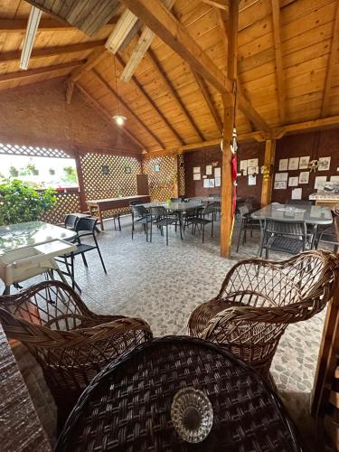 Casa Cu Flori Corbu - image 5