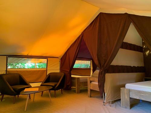 SUZE LUXE NATURE in Suze La Rousse