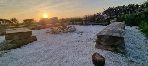 Kilátás, Chez Jo et Mel - Gite et Yourtes in Bannost-Villegagnon