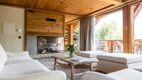 Eustache, Six-Bedroom Premium Chalet